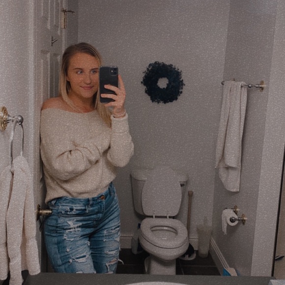 Meet your Posher, Melissa - Picture 1 of 1